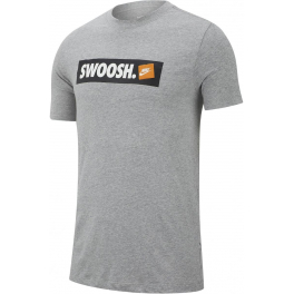 Camiseta Nike NSW Swoosh Gris
